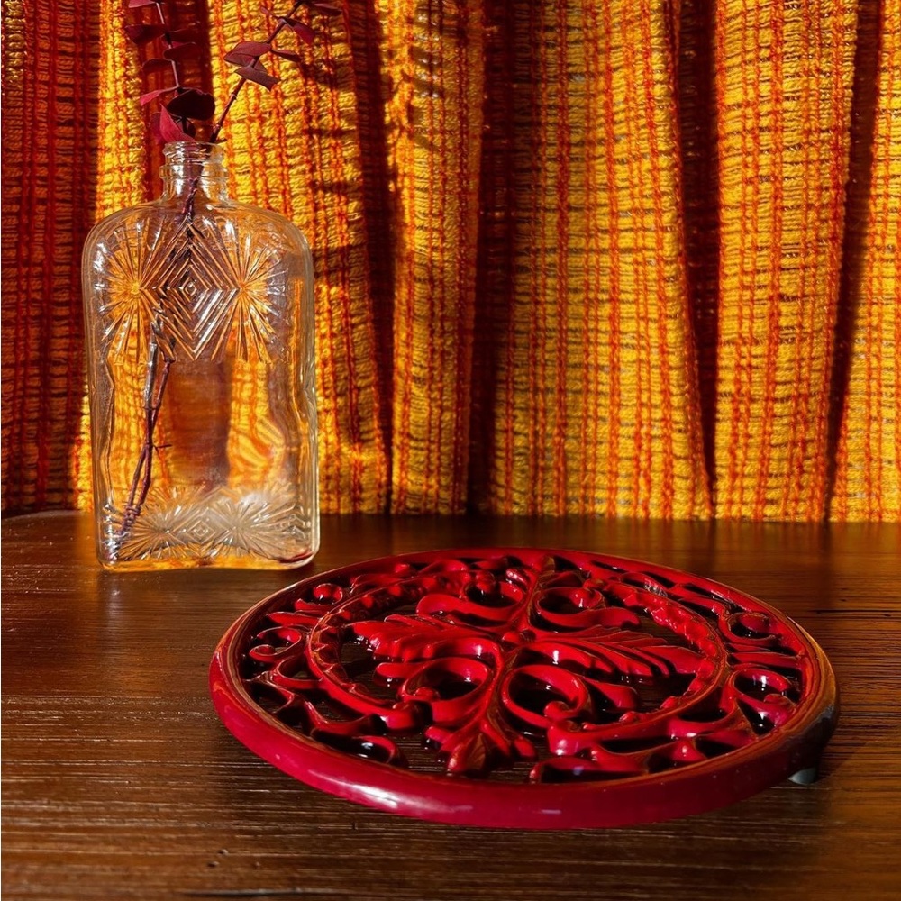 Red Cast Iron Enameled Trivet
